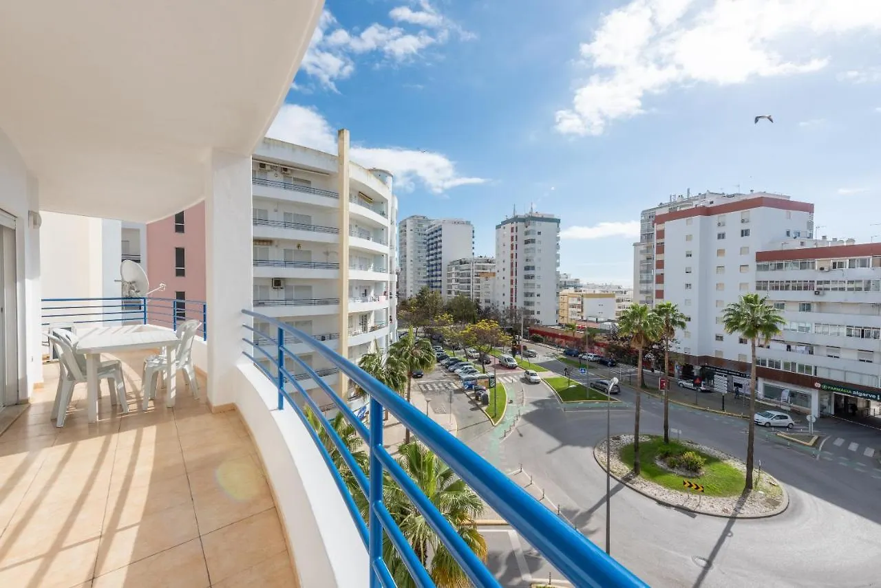 Apartment Apartamento Monarquia - T3 Quarteira