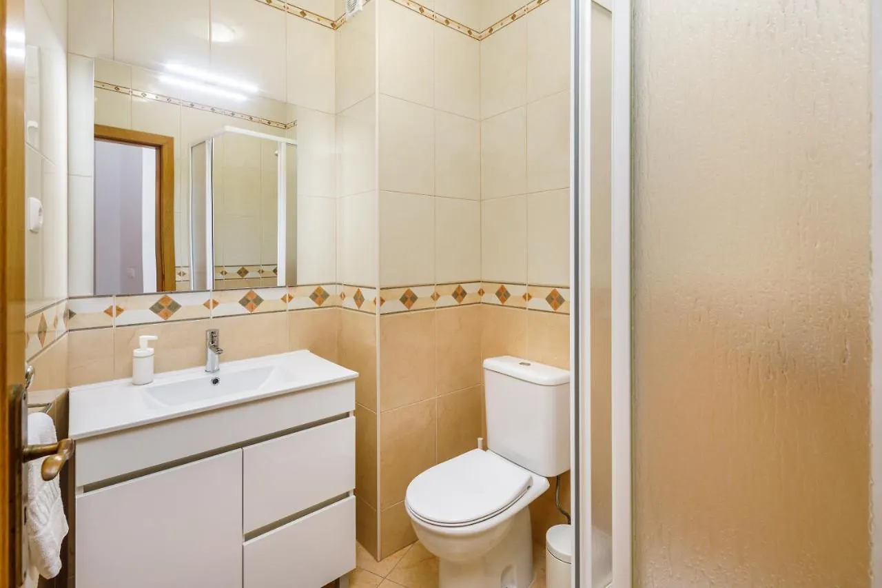 Apartamento Monarquia - T3 Quarteira 0*,